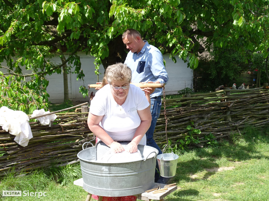 Gotowanie na polanie w skansenie