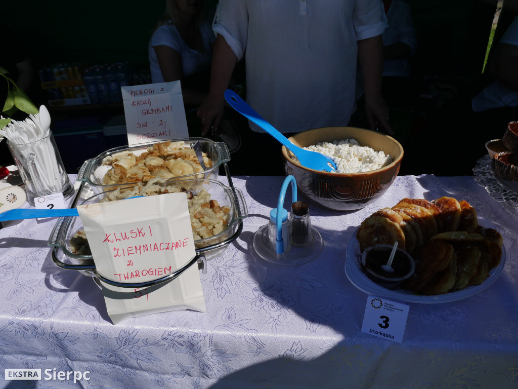 Gotowanie na polanie w skansenie