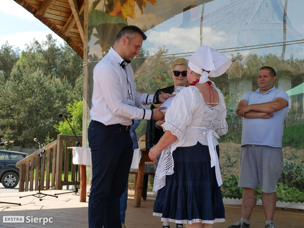 Gotowanie na polanie w skansenie