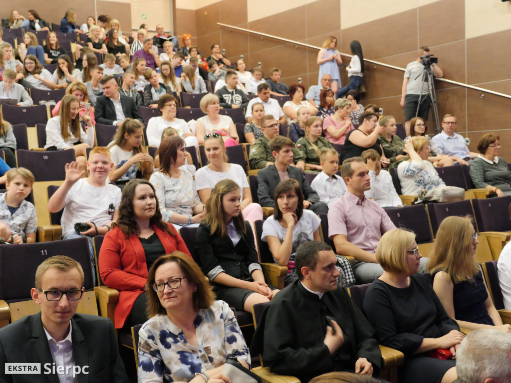  Niezwykły Uczeń i projekty Erasmus+