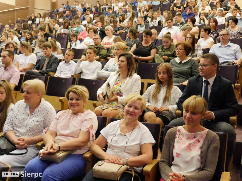  Niezwykły Uczeń i projekty Erasmus+