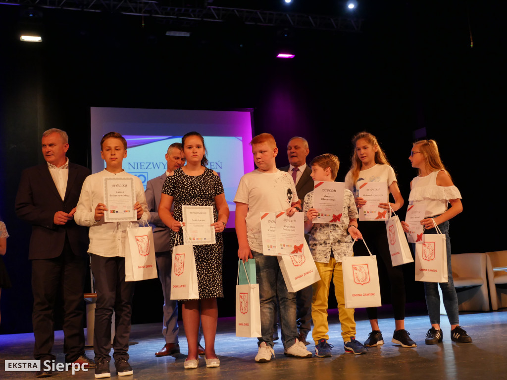  Niezwykły Uczeń i projekty Erasmus+