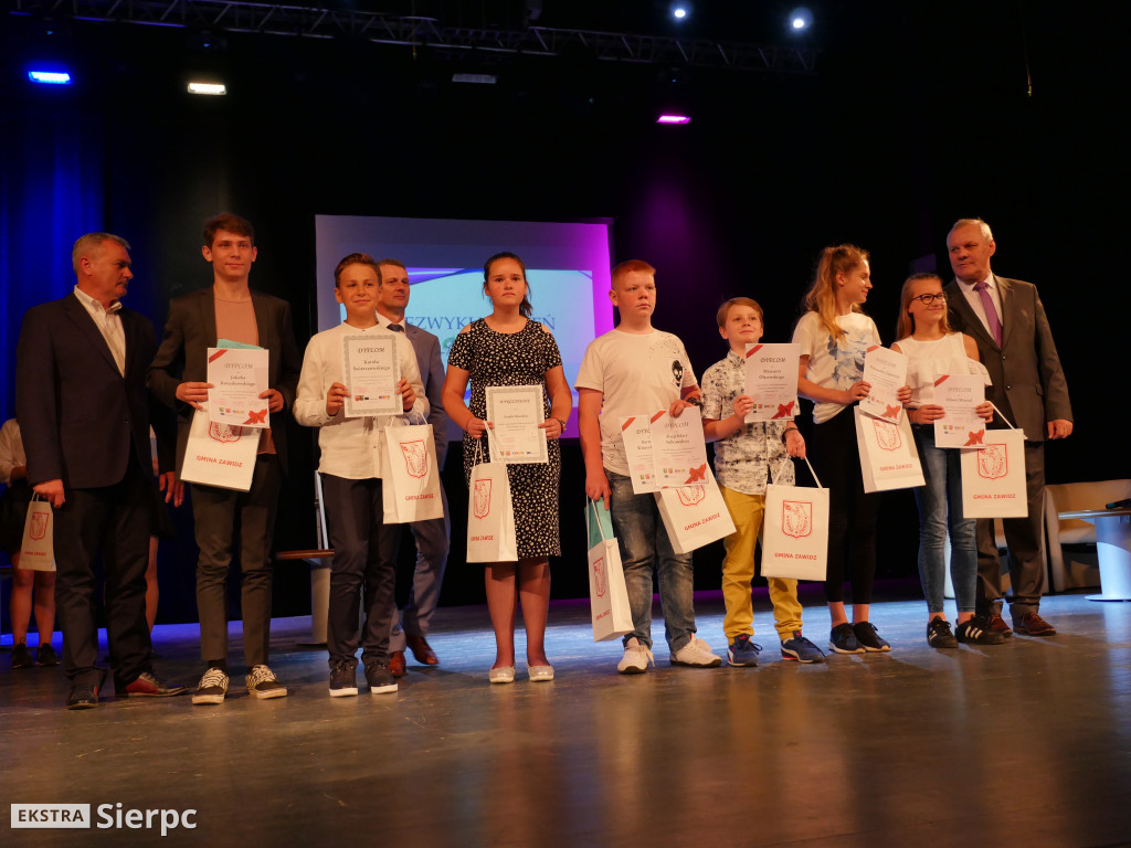  Niezwykły Uczeń i projekty Erasmus+
