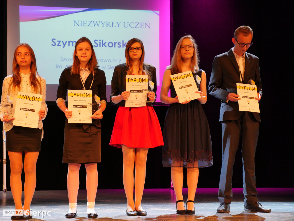  Niezwykły Uczeń i projekty Erasmus+