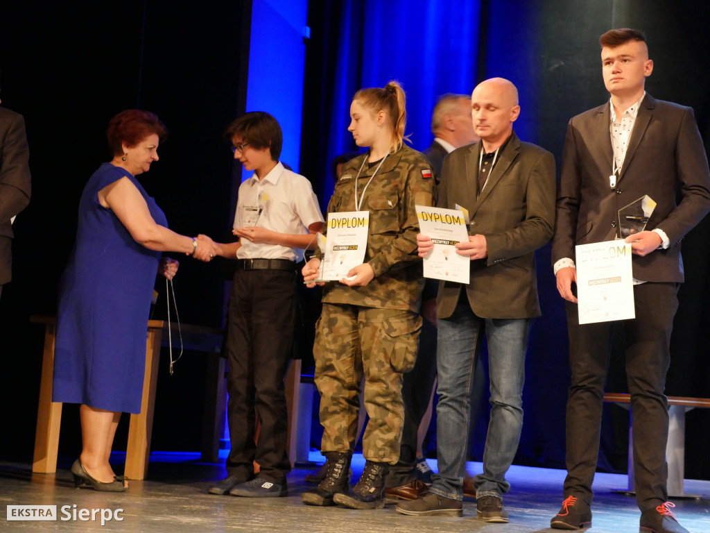 Niezwykły Uczeń i projekty Erasmus+