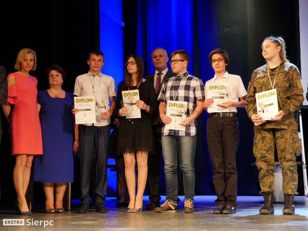  Niezwykły Uczeń i projekty Erasmus+