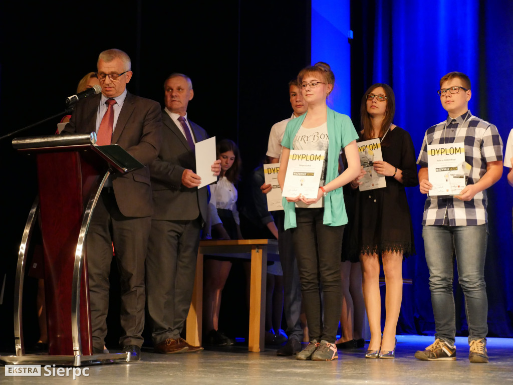  Niezwykły Uczeń i projekty Erasmus+
