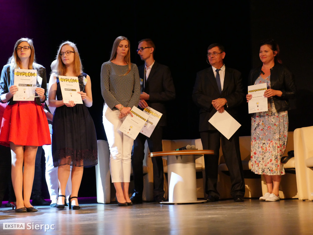 Niezwykły Uczeń i projekty Erasmus+