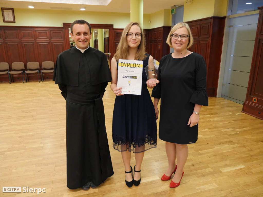  Niezwykły Uczeń i projekty Erasmus+