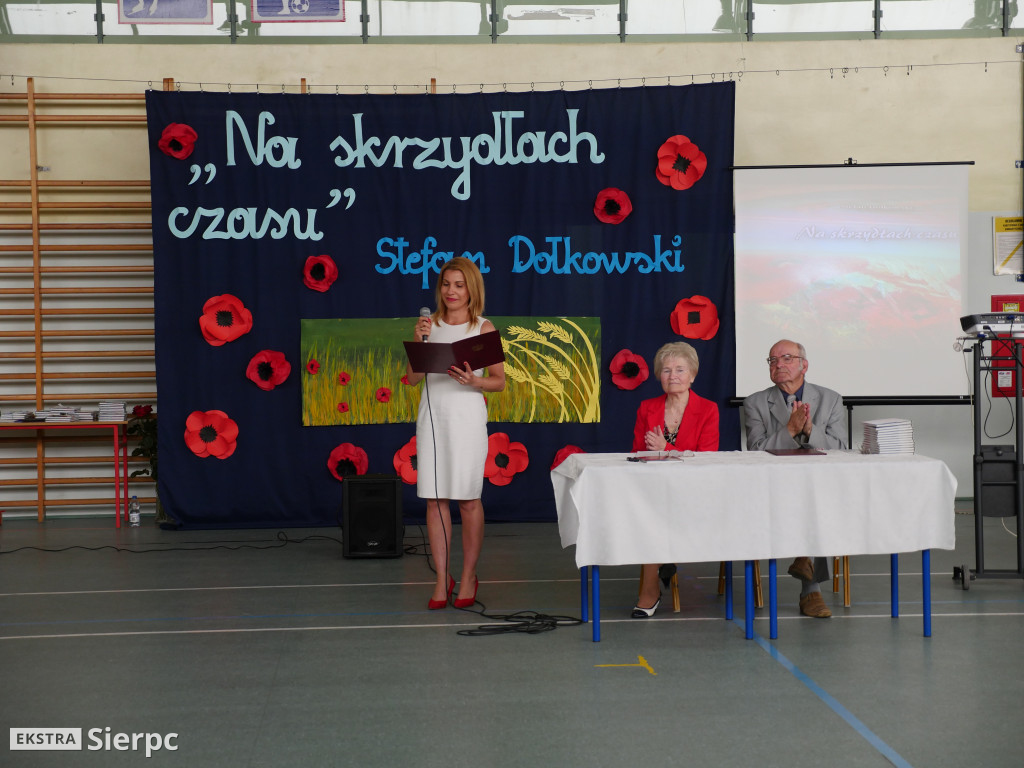 Na skrzydłach czasu