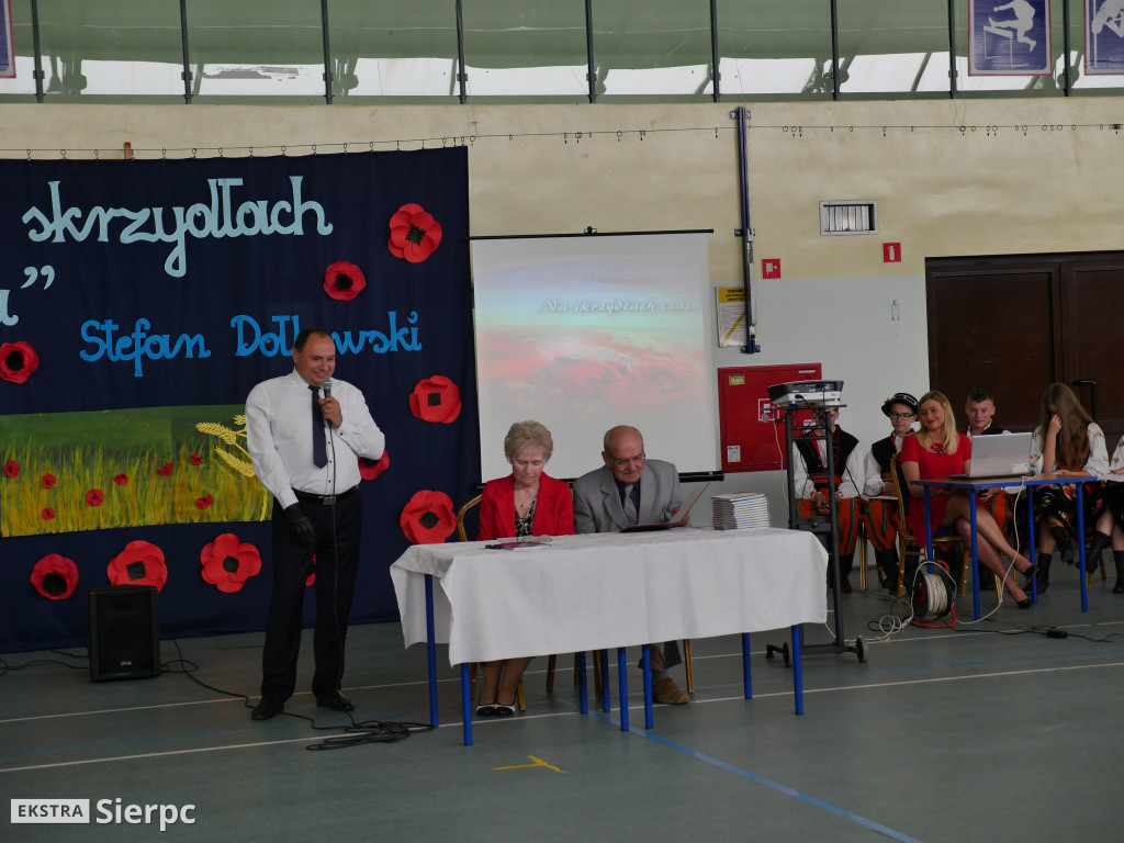 Na skrzydłach czasu