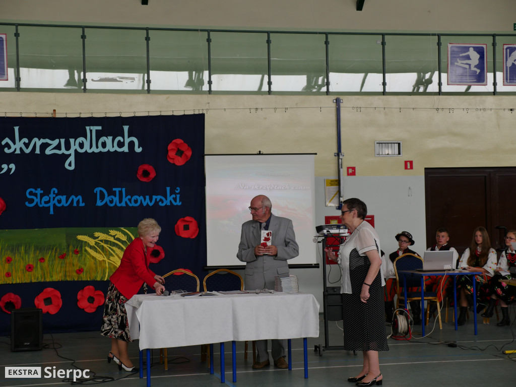 Na skrzydłach czasu