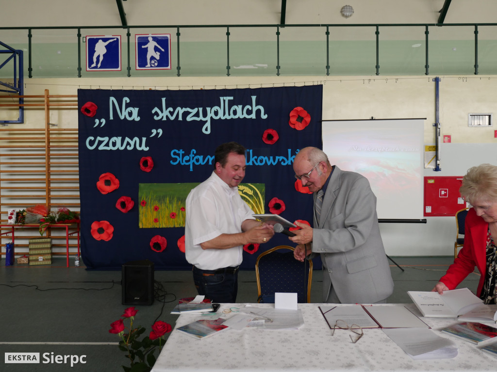 Na skrzydłach czasu