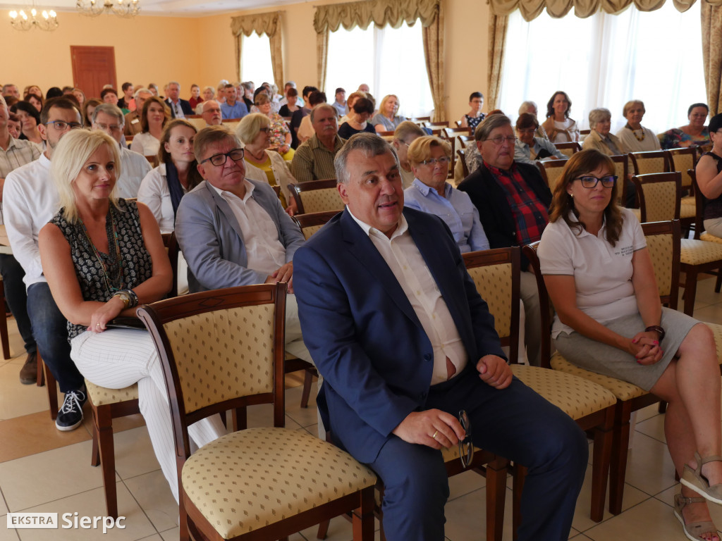 Konferencja naukowa w skansenie