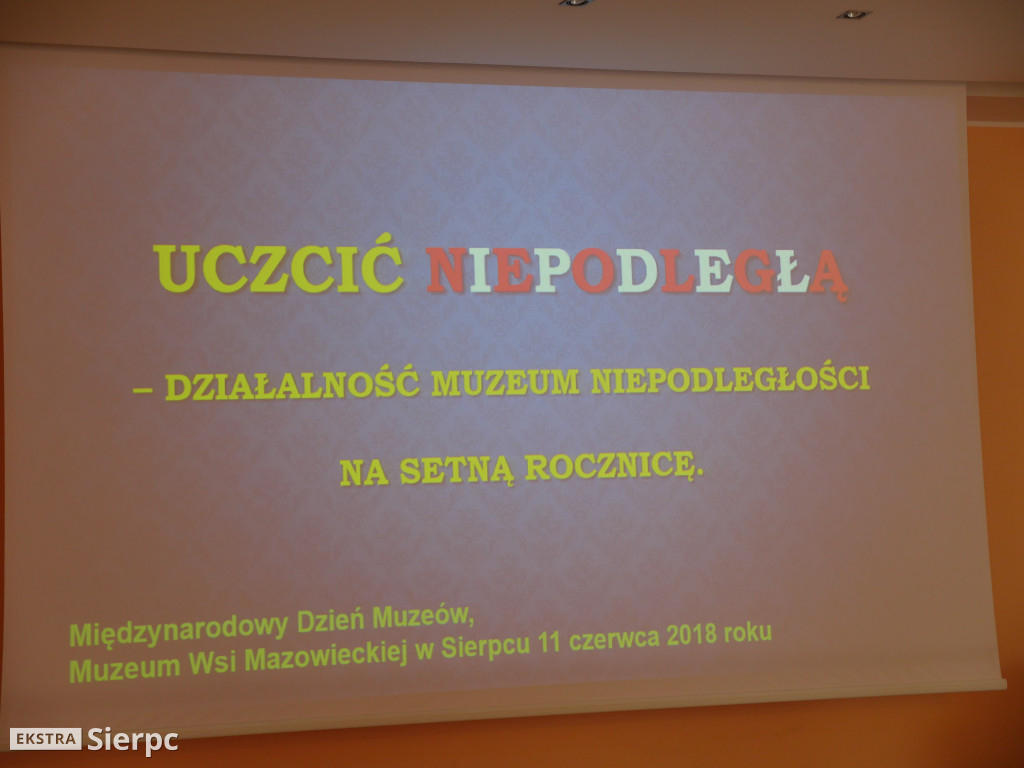 Konferencja naukowa w skansenie