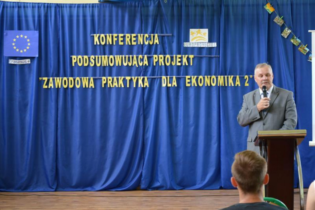 Zawodowe praktyki uczniów Ekonomika