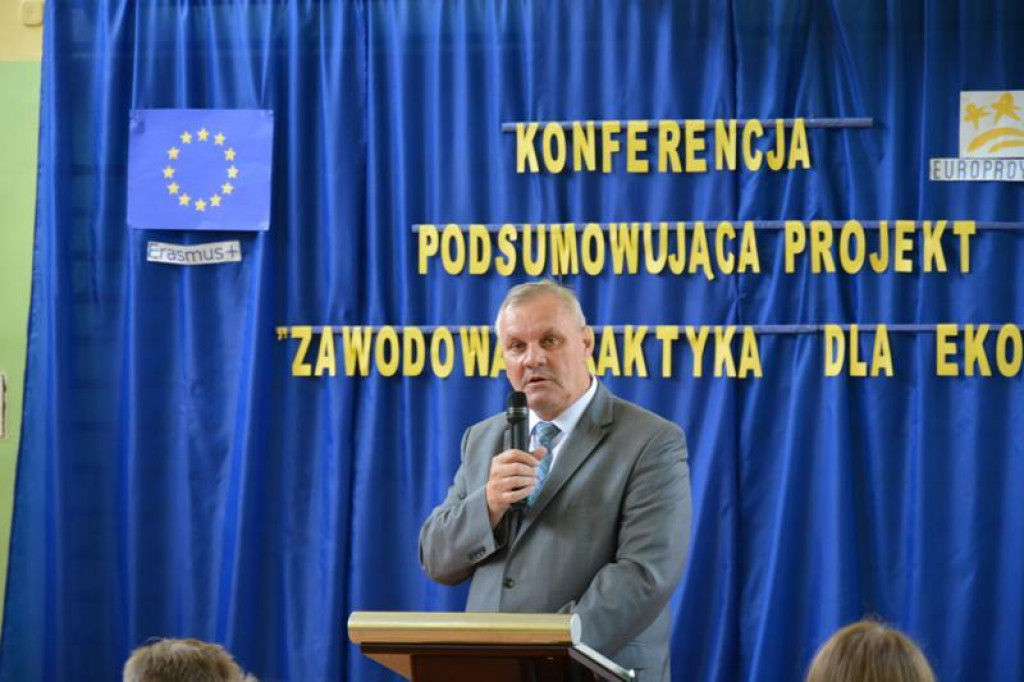 Zawodowe praktyki uczniów Ekonomika