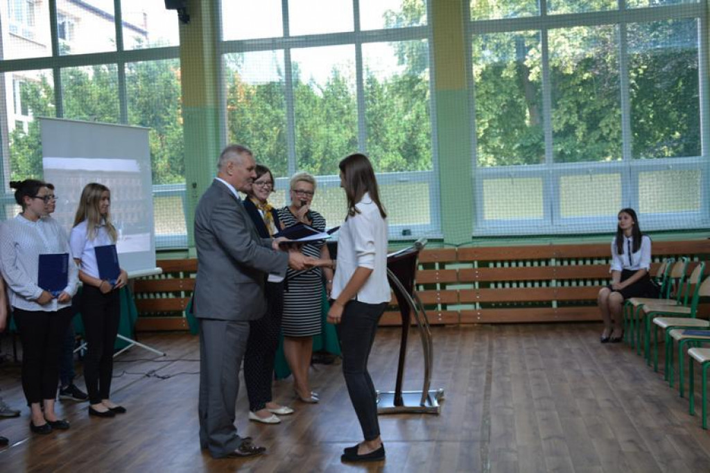 Zawodowe praktyki uczniów Ekonomika