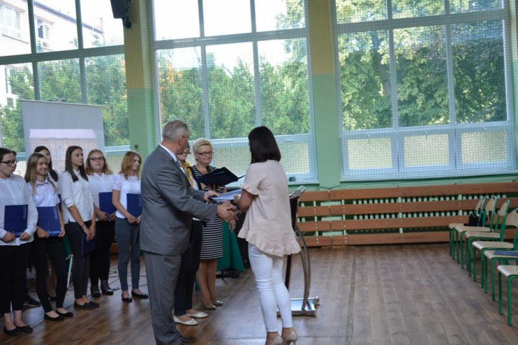 Zawodowe praktyki uczniów Ekonomika