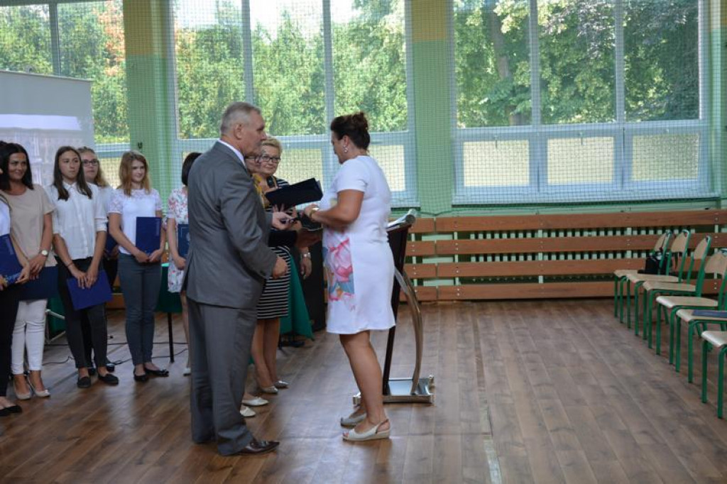 Zawodowe praktyki uczniów Ekonomika