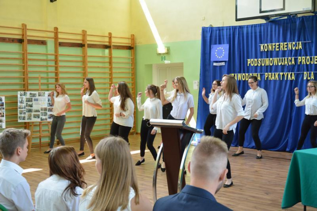 Zawodowe praktyki uczniów Ekonomika