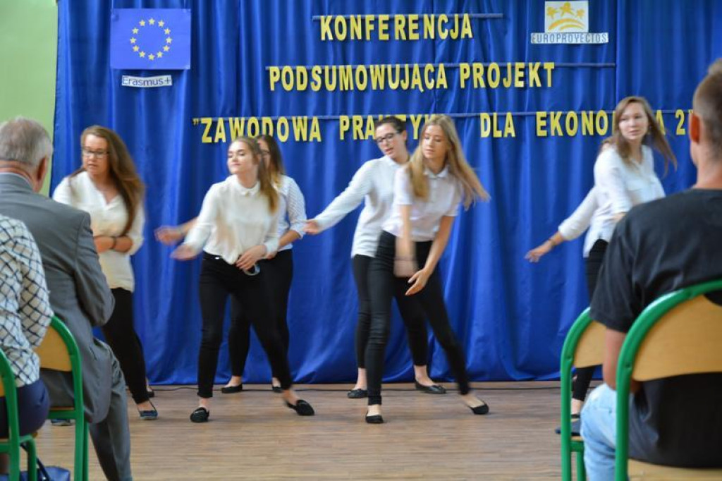 Zawodowe praktyki uczniów Ekonomika