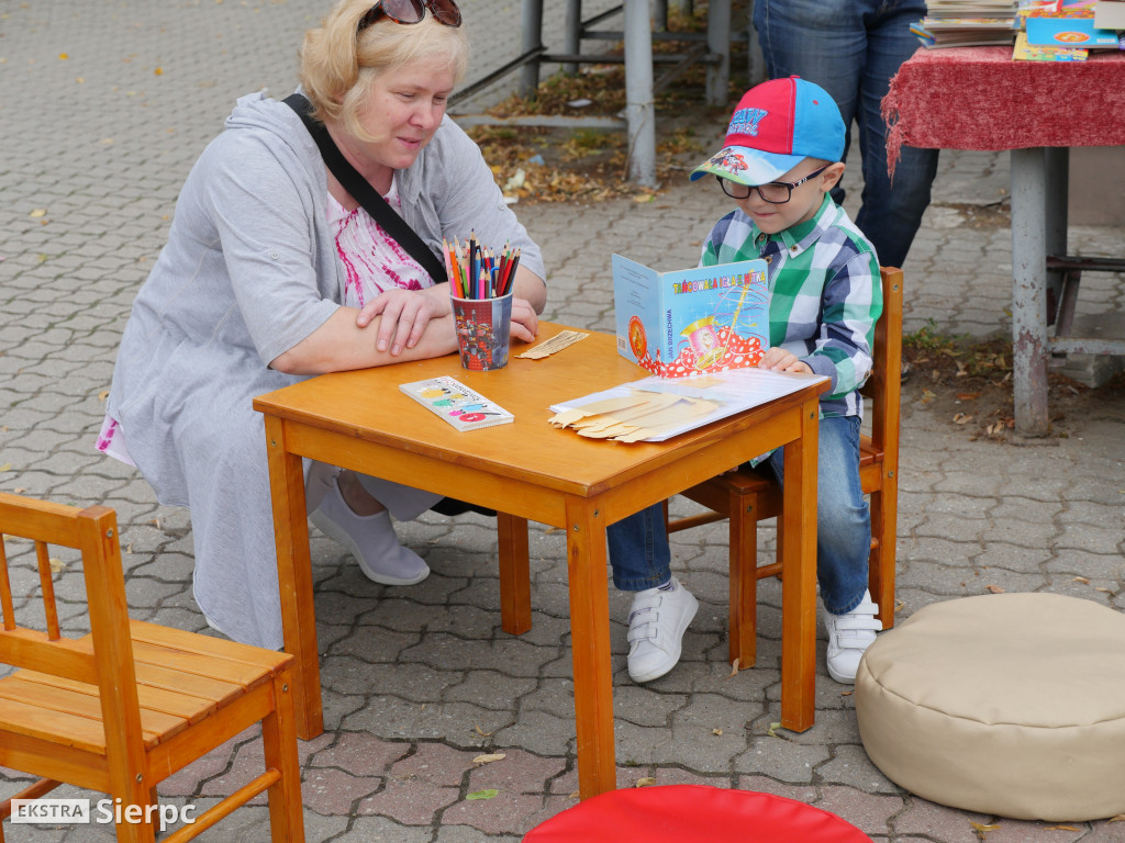 Książkowy pchli targ