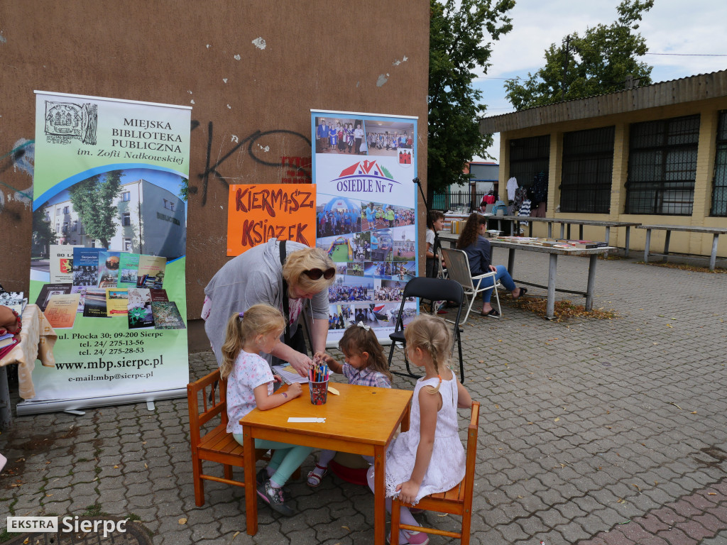 Książkowy pchli targ