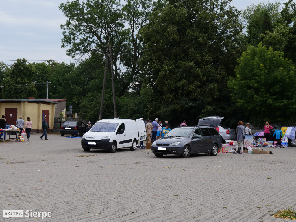 Książkowy pchli targ