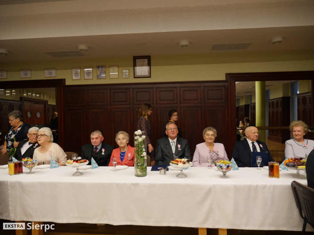 Jedno co warto, to kochać warto