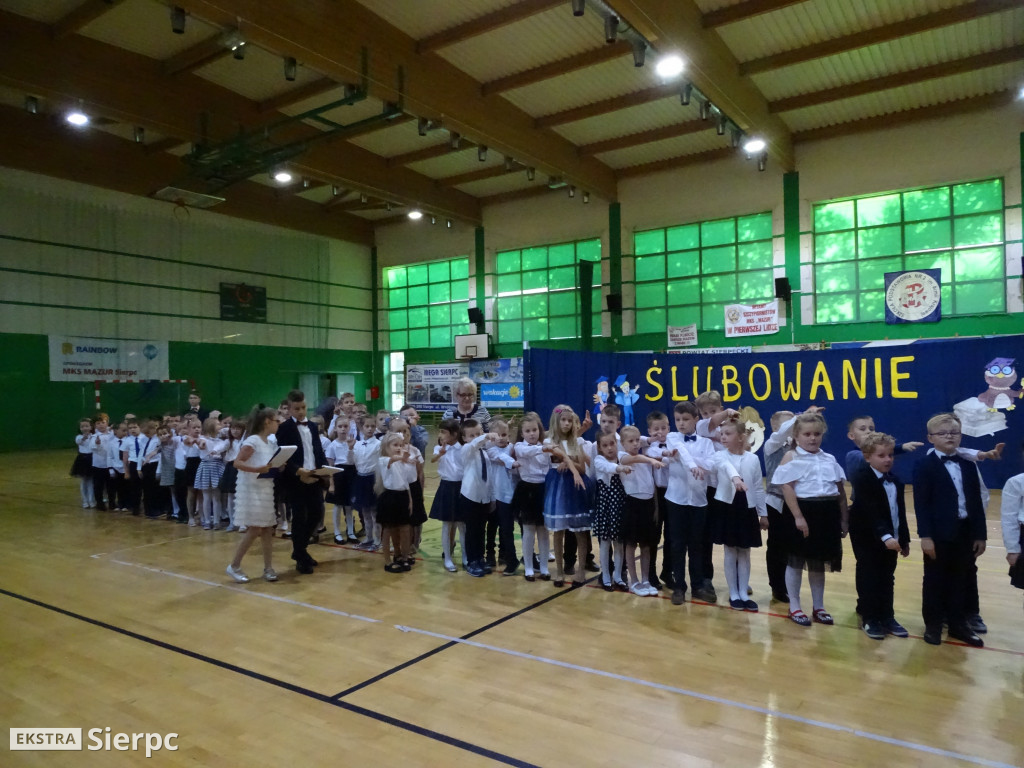 Ślubowanie pierwszaków w Dwójce
