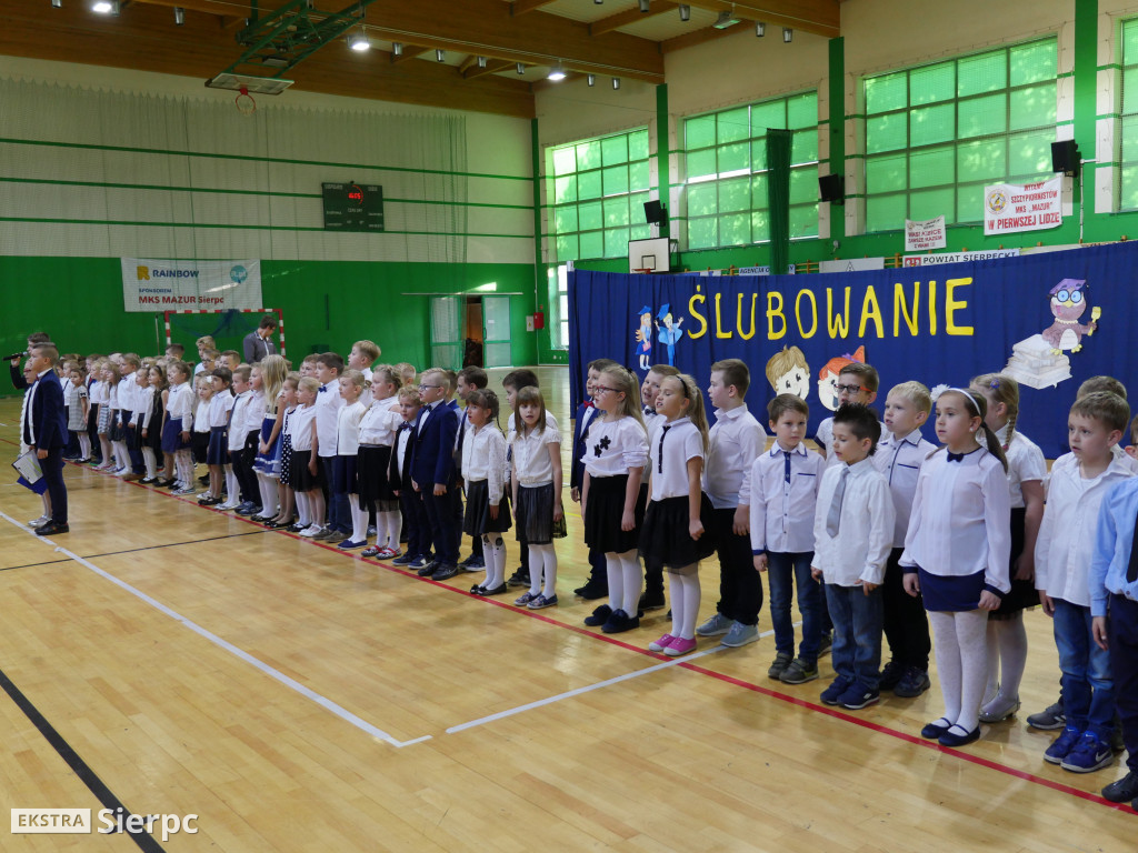 Ślubowanie pierwszaków w Dwójce