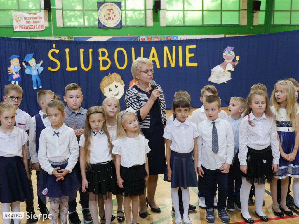 Ślubowanie pierwszaków w Dwójce