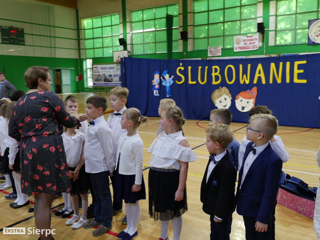 Ślubowanie pierwszaków w Dwójce