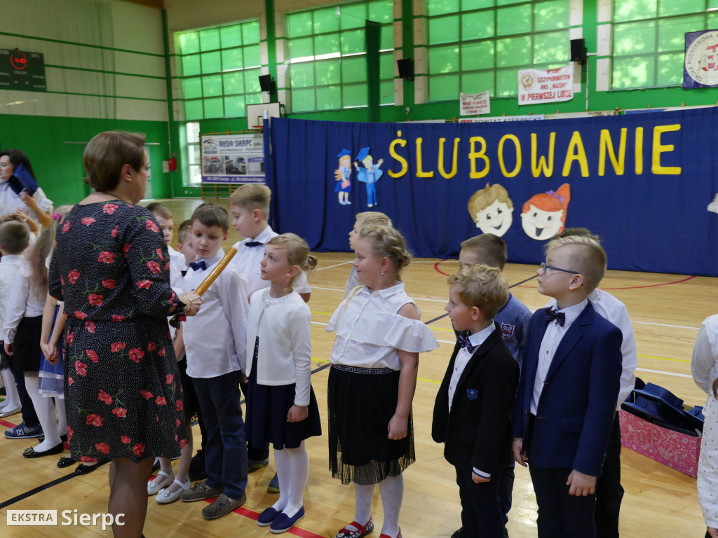 Ślubowanie pierwszaków w Dwójce