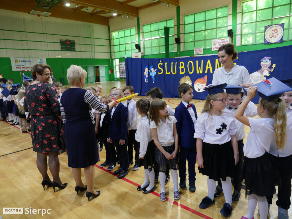 Ślubowanie pierwszaków w Dwójce