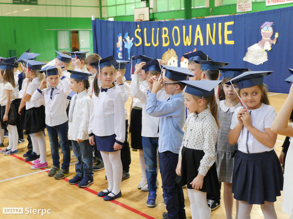 Ślubowanie pierwszaków w Dwójce