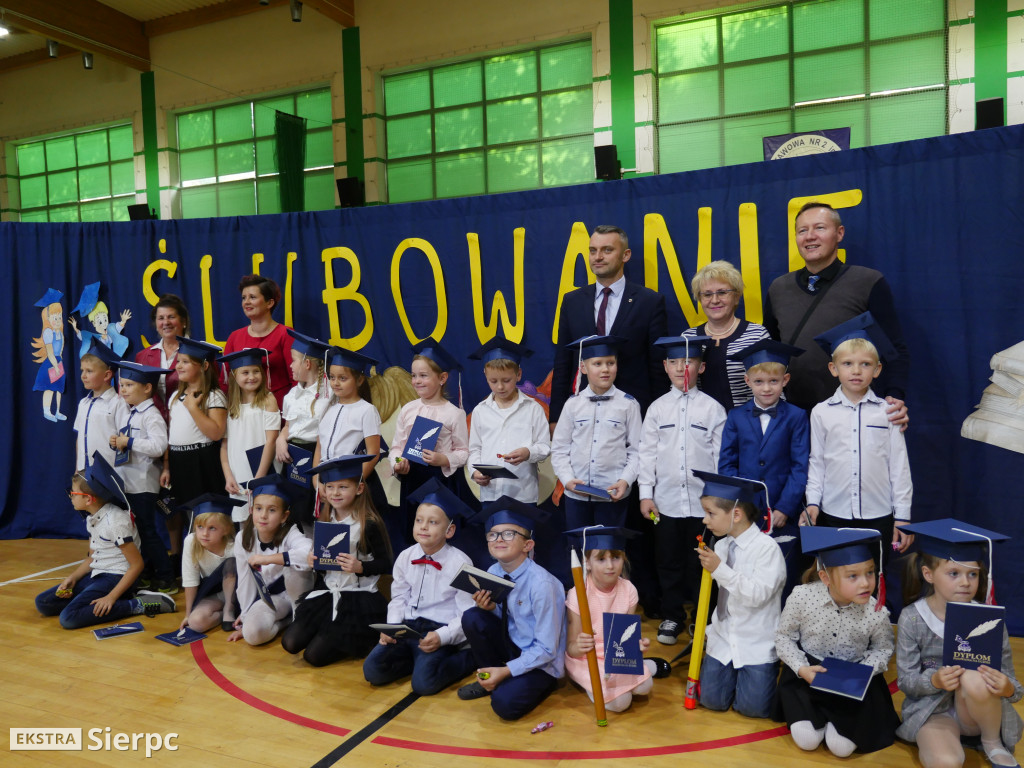 Ślubowanie pierwszaków w Dwójce