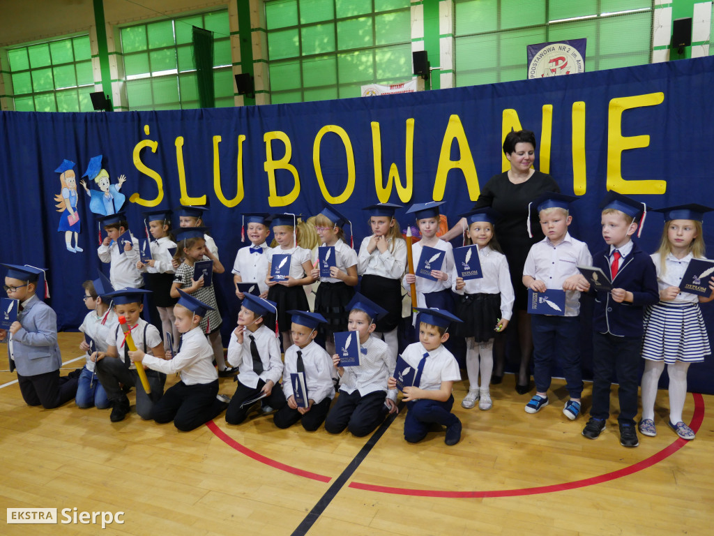 Ślubowanie pierwszaków w Dwójce