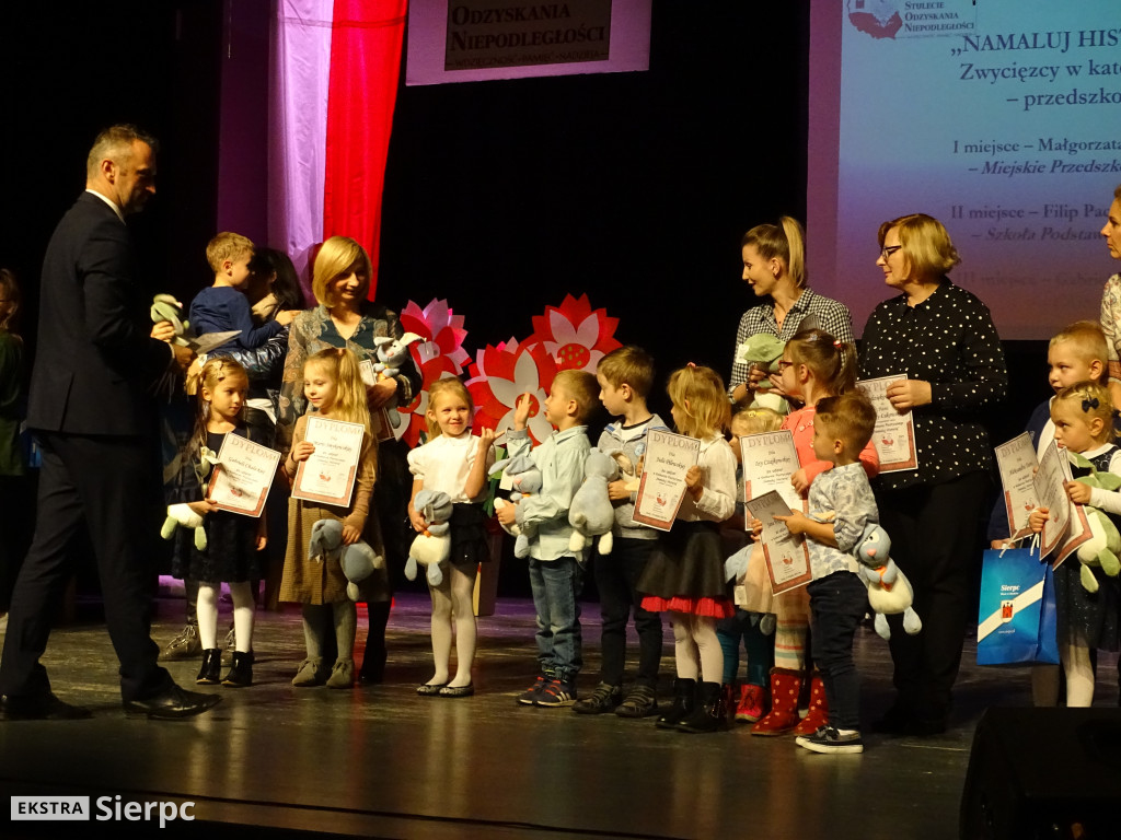 Konkursy z Niepodległą w tle