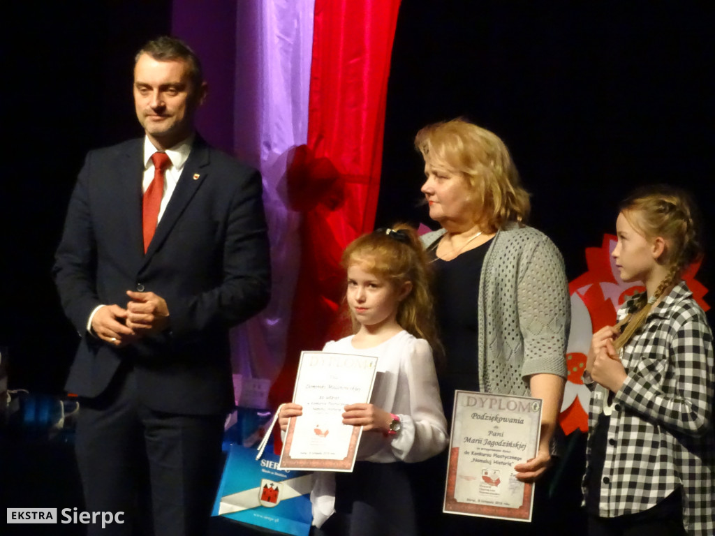 Konkursy z Niepodległą w tle