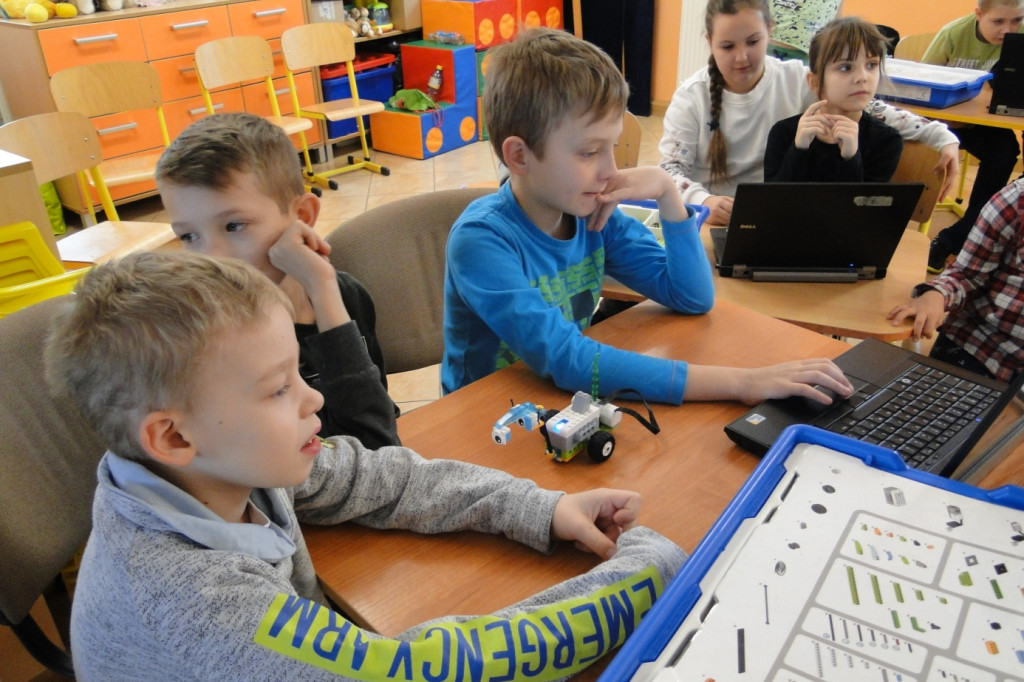 Zajęcia z robotyki w Mochowie