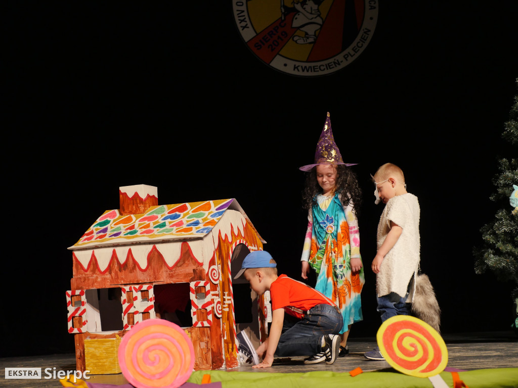 Kwiecień - Plecień. Dzień teatru