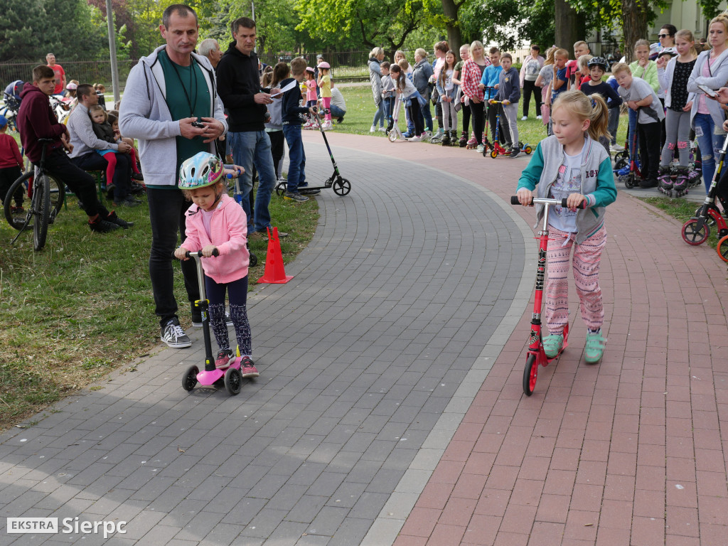 Roll Pamięci w parku Andersa w Sierpcu