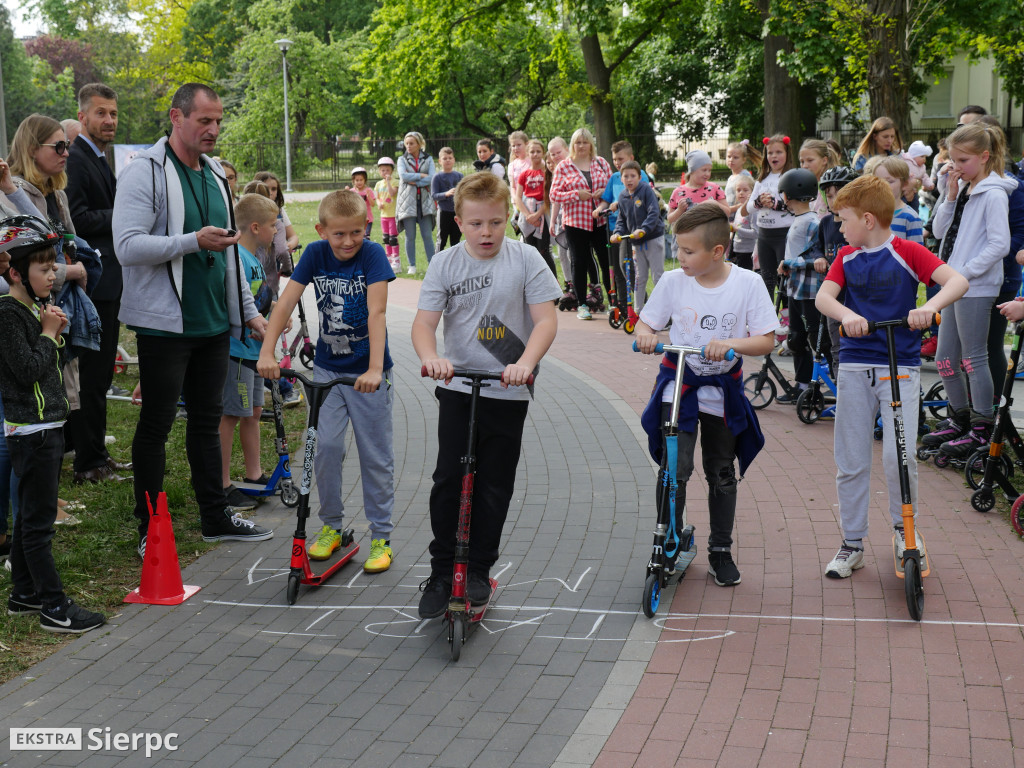 Roll Pamięci w parku Andersa w Sierpcu