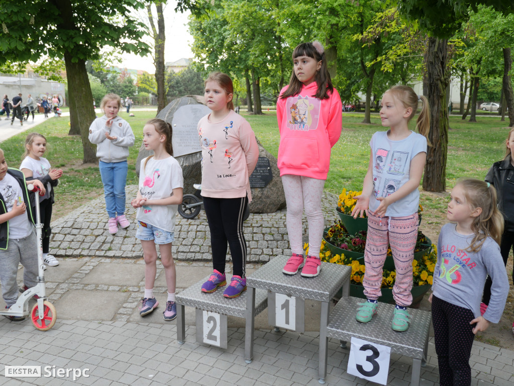 Roll Pamięci w parku Andersa w Sierpcu