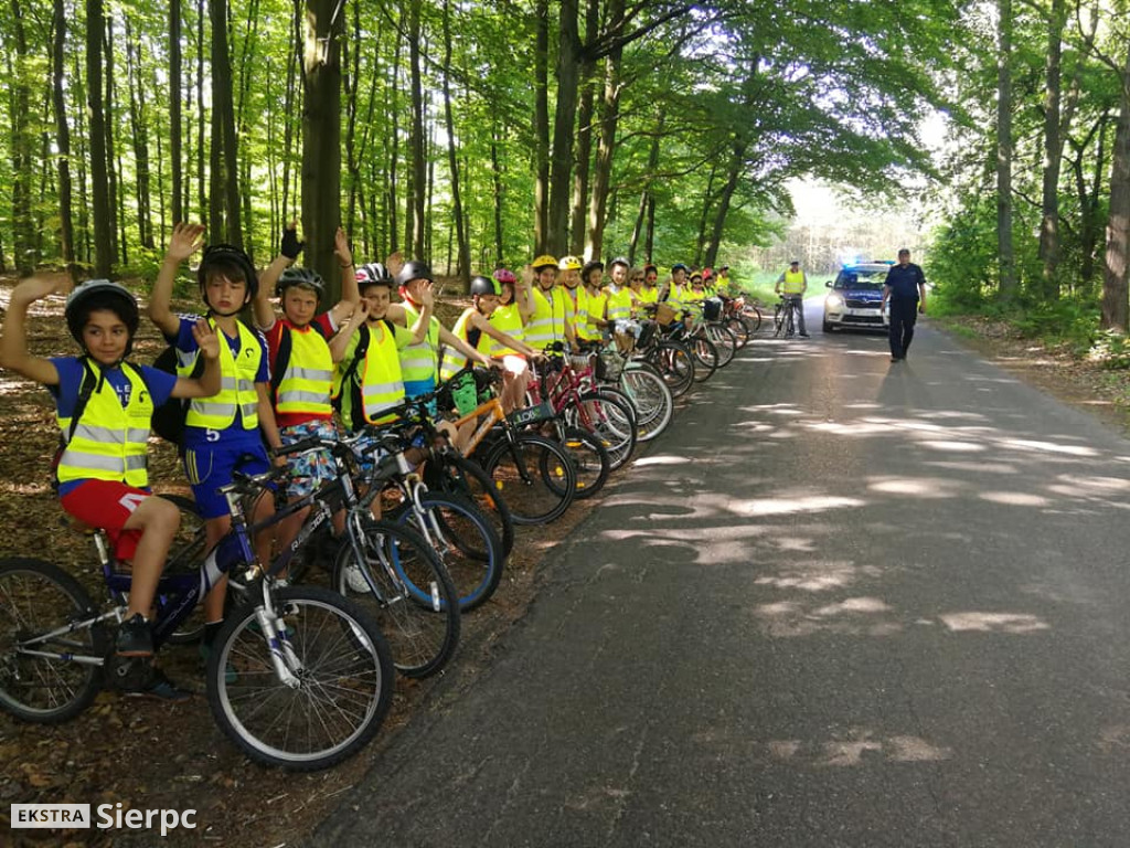 Rowerowy rajd uczniów z Osieka