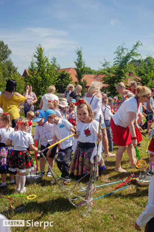 Przedszkolaki na ludowo