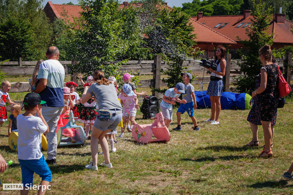 Przedszkolaki na ludowo