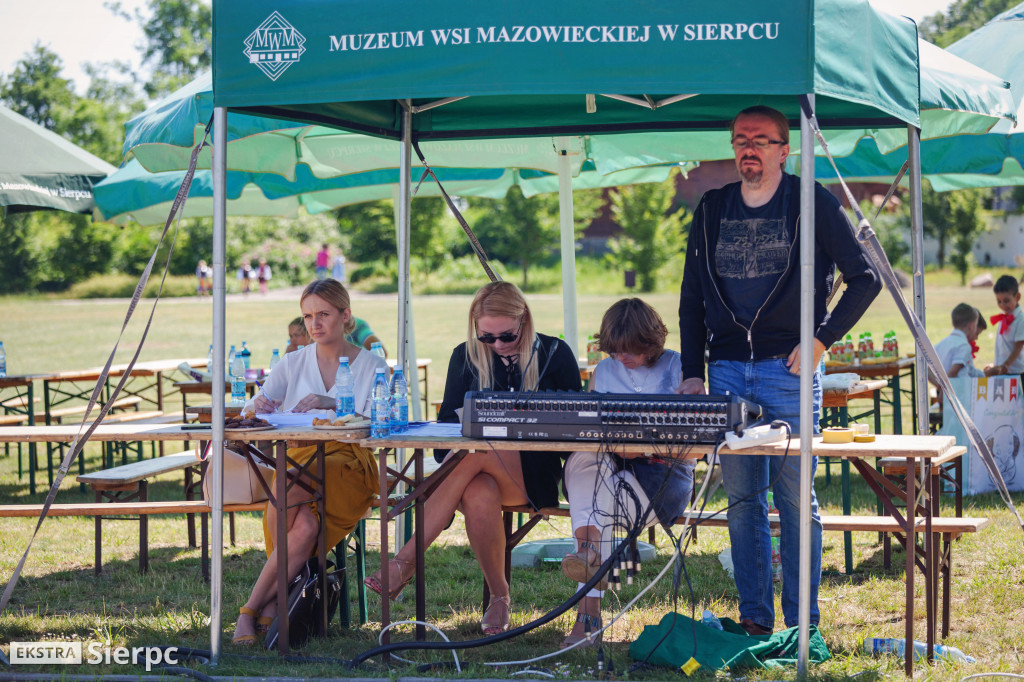 Przedszkolaki na ludowo